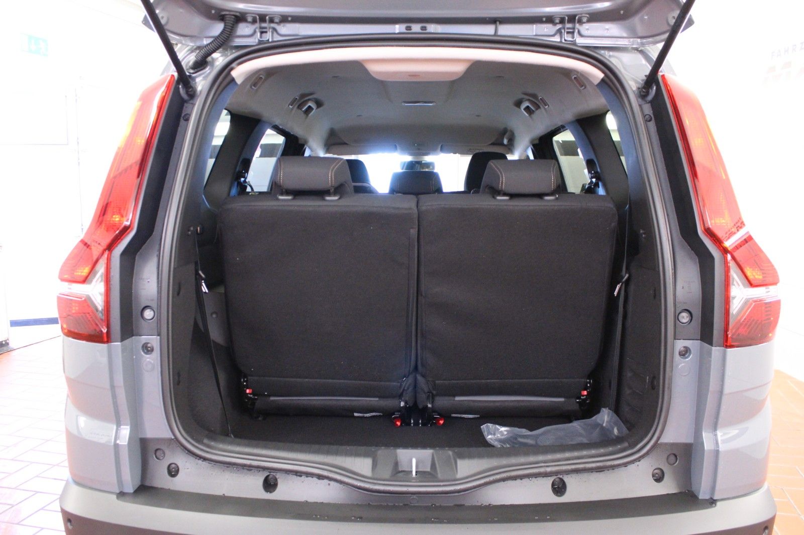 Fahrzeugabbildung Dacia Jogger Eco-G 100 Extreme+ 7-Sitzer