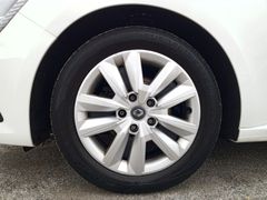 Fahrzeugabbildung Megane IV Grandtour Zen 1.3 TCe 140 EDC EU6d