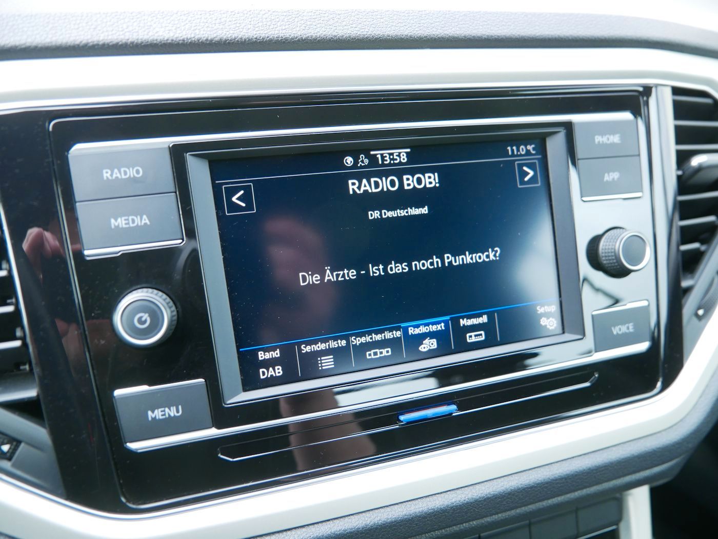 Fahrzeugabbildung Volkswagen T-Roc Cabriolet 1.0 Style AHK ACC SHZ Klimaautom