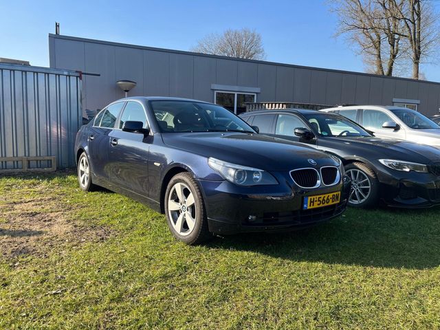 BMW 530 5-serie 530xi High Executive Tik in motor, B