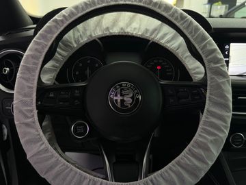 Alfa-Romeo Stelvio - 12