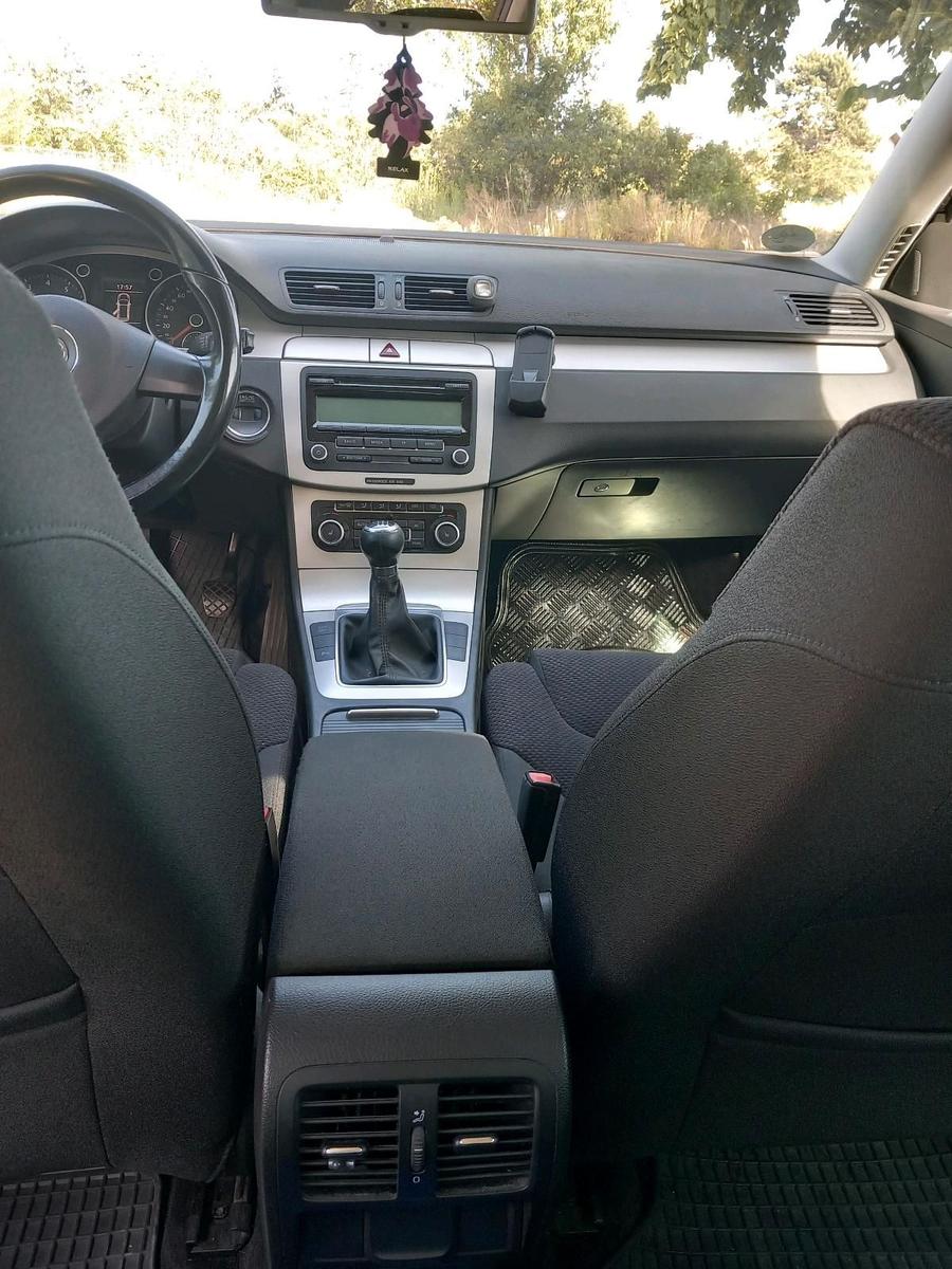 Volkswagen Passat 2010 — photo 7