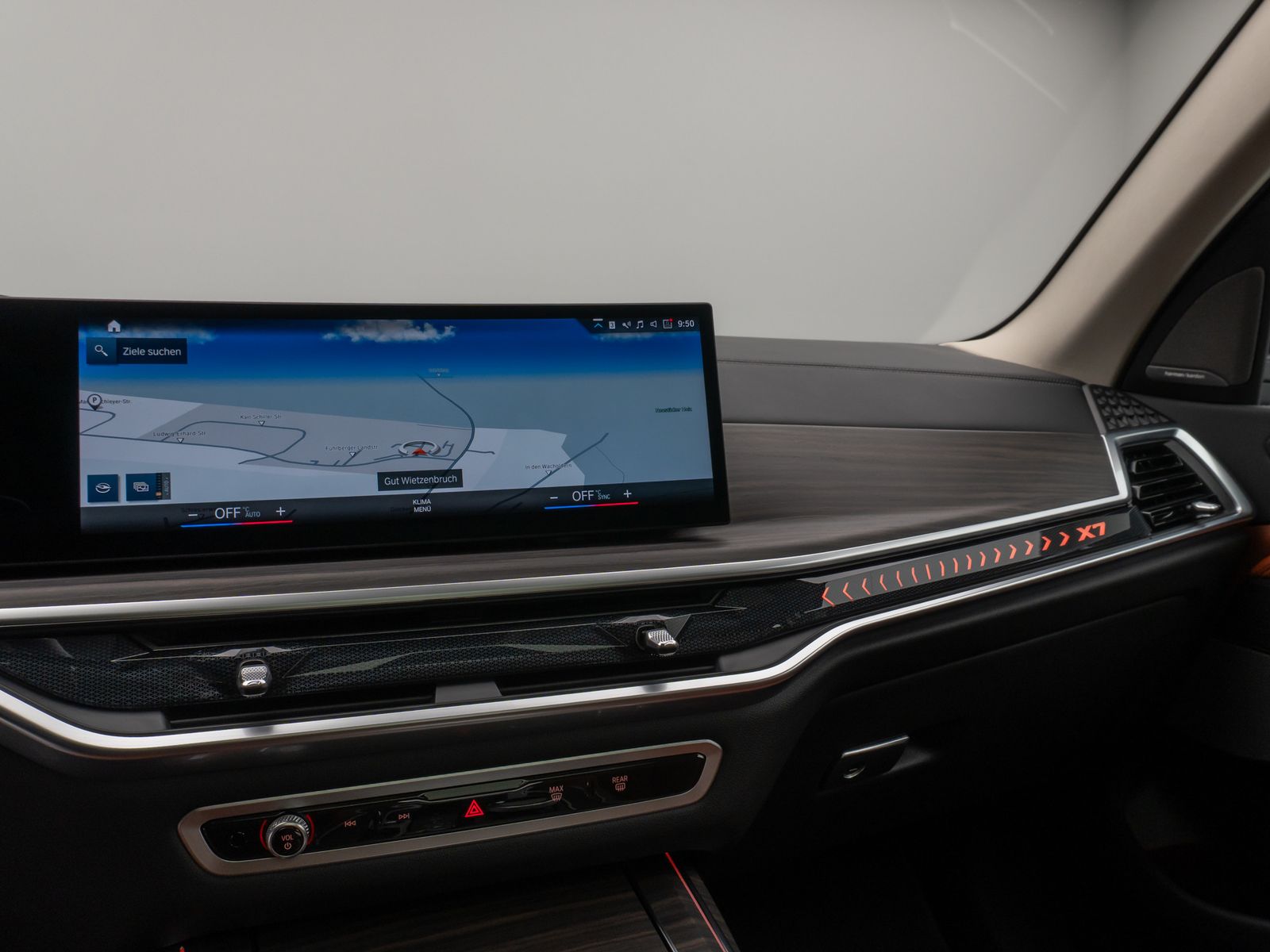 Fahrzeugabbildung BMW X7 xD40d Panorama 360°HUD DAB H/K Massage SoftCl