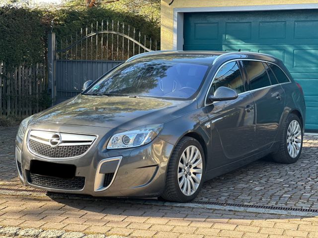 Opel Insignia OPC *325PS*A Sports Tourer 4x4 *Recaro*