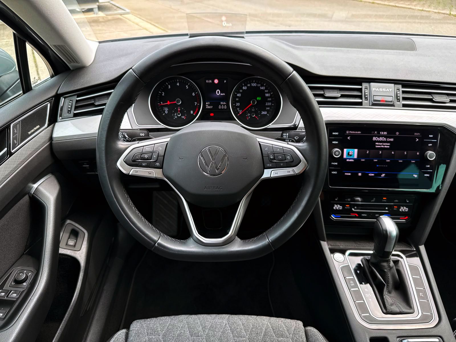 Fahrzeugabbildung Volkswagen Passat Variant 2.0TSI DSG Business ACC 360° H&K