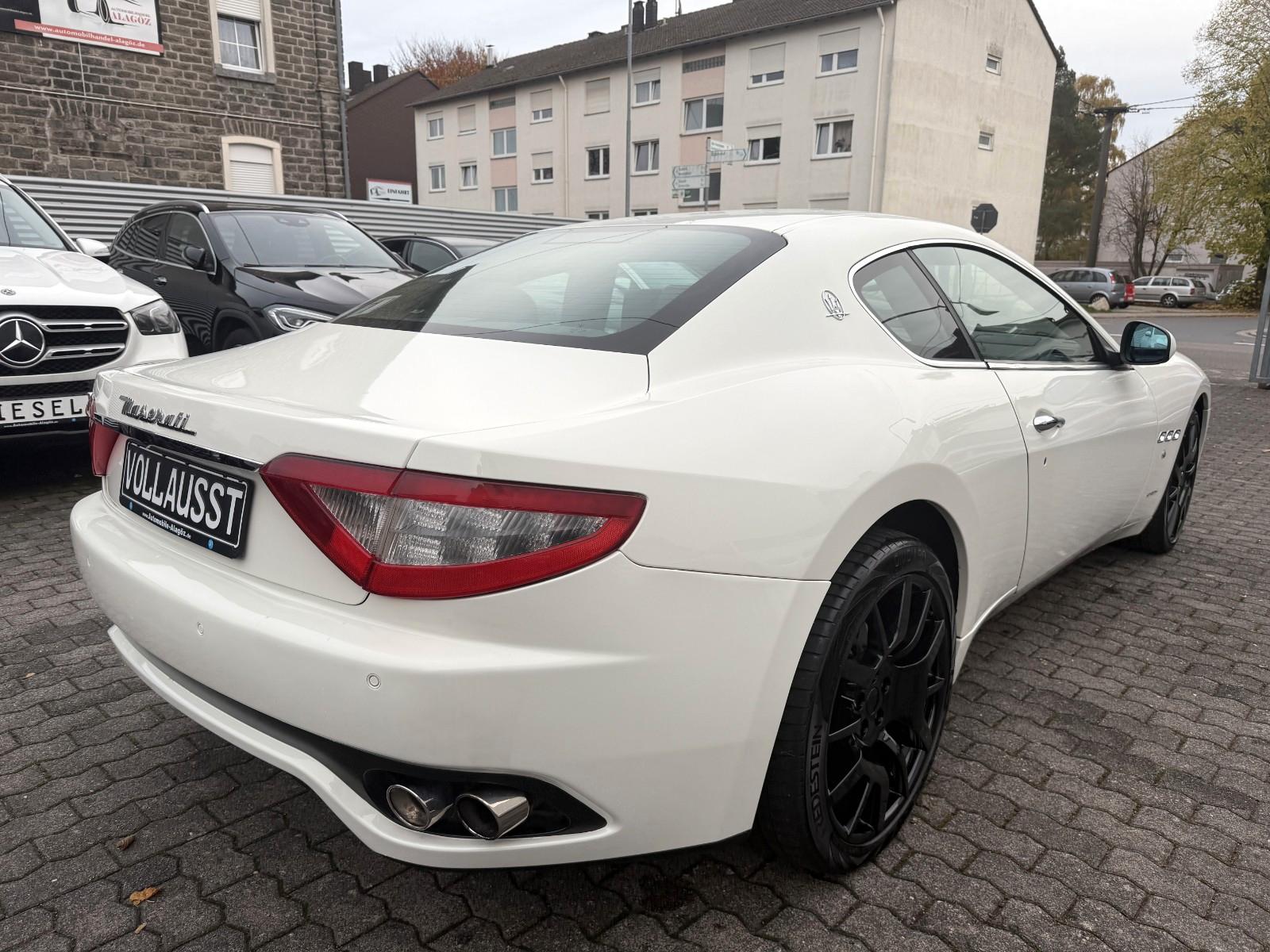 MASERATI GRANTURISMO - 4,2 - 405 CV - XENON - BVA - ALCANTARA