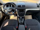 Skoda Yeti 2.0 TDI DSG Family 4x4*TÜV neu*Service neu - Skoda Yeti: Dsg
