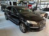 Audi Q7 3.0 TDI QUATTRO"S-LINE"7-SITZE"TOP-ZUSTAND" - Audi Q7 aus 2007: Line