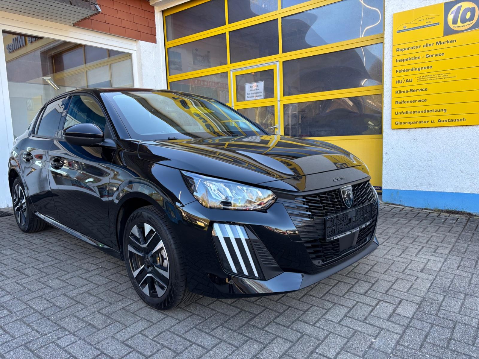 Peugeot 208 Hybrid 100 Allure 1. HAND AUTOMATIK NAVI LED