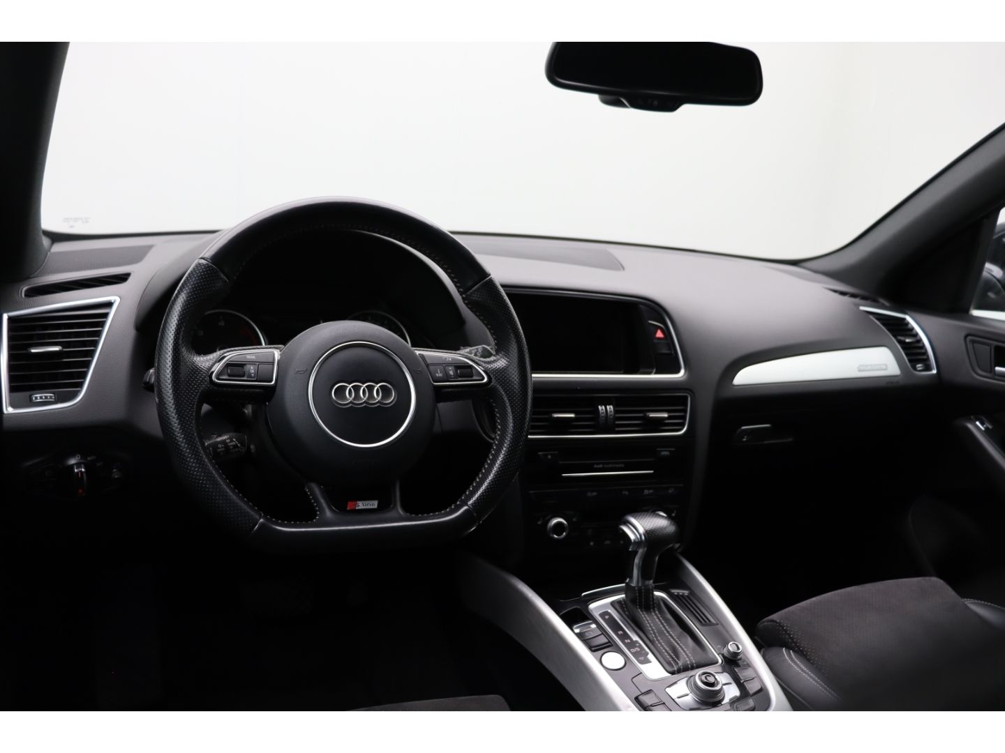 Fahrzeugabbildung Audi Q5 2.0 TDI 130kW quattro ACC Sportsitze Standhei
