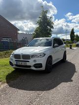 BMW X5 M50d  - BMW X5 M50