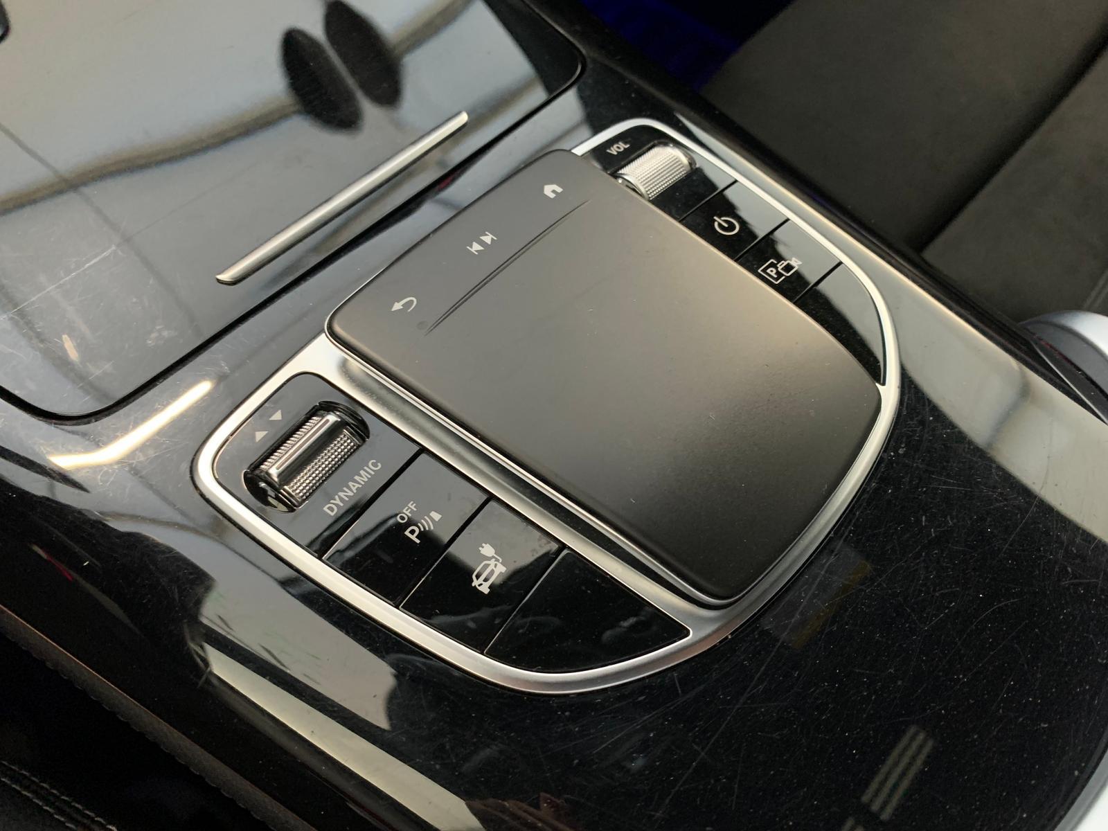 Mercedes-Benz EQC 400 4M 2xAMG Line Widescr Glasdach Multibeam