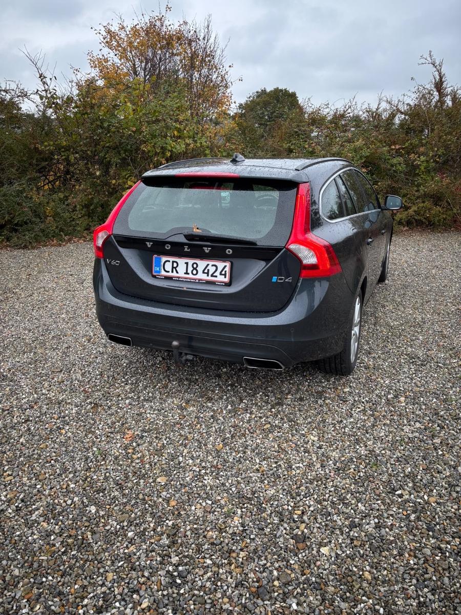 Volvo V60 2014 — engine 1.969 cm³, 190 HP (140kW)