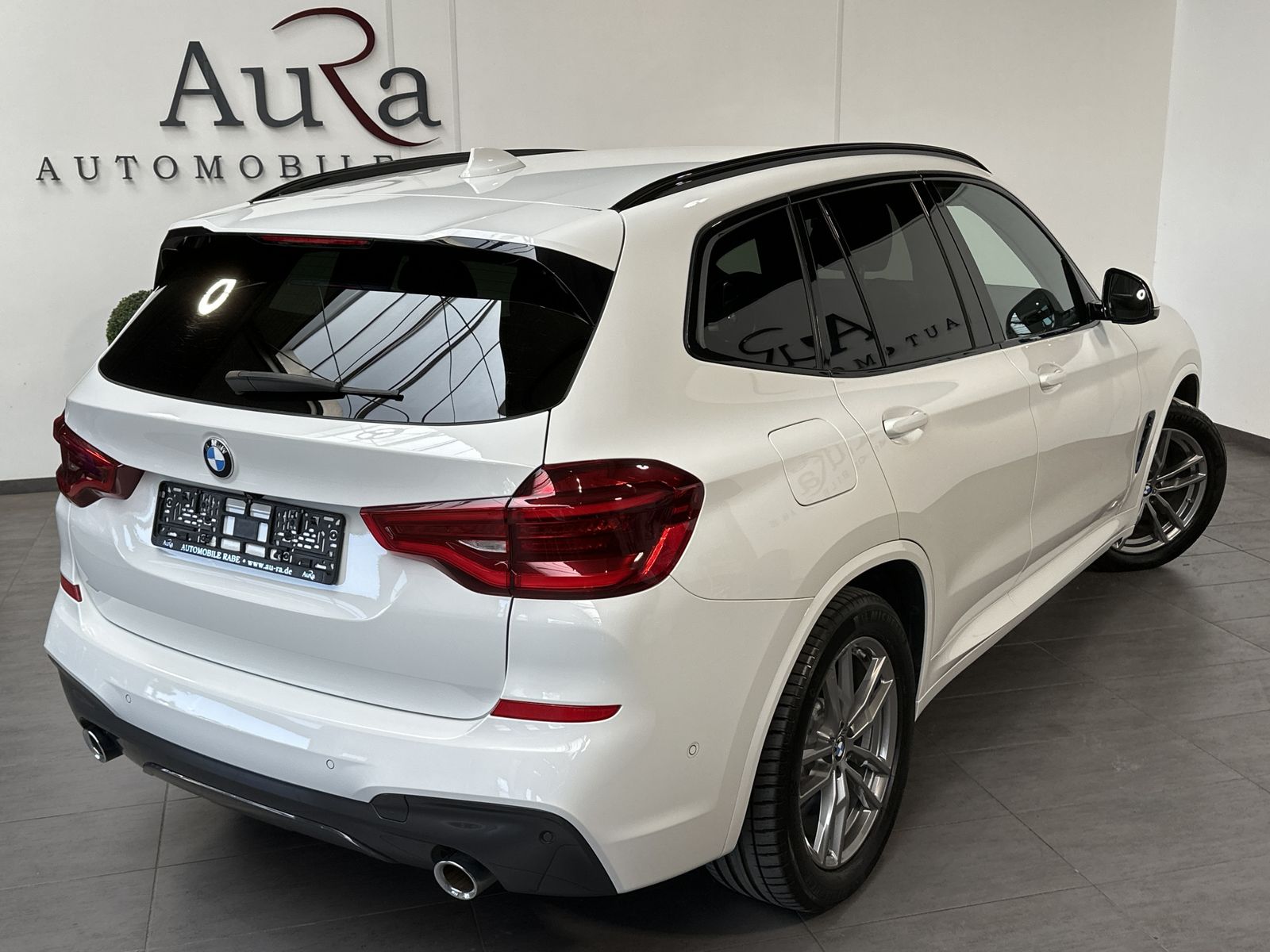 Fahrzeugabbildung BMW X3 xDrive20d M-Sport NAV+LED+HEAD-UP+KAMERA+19ZO