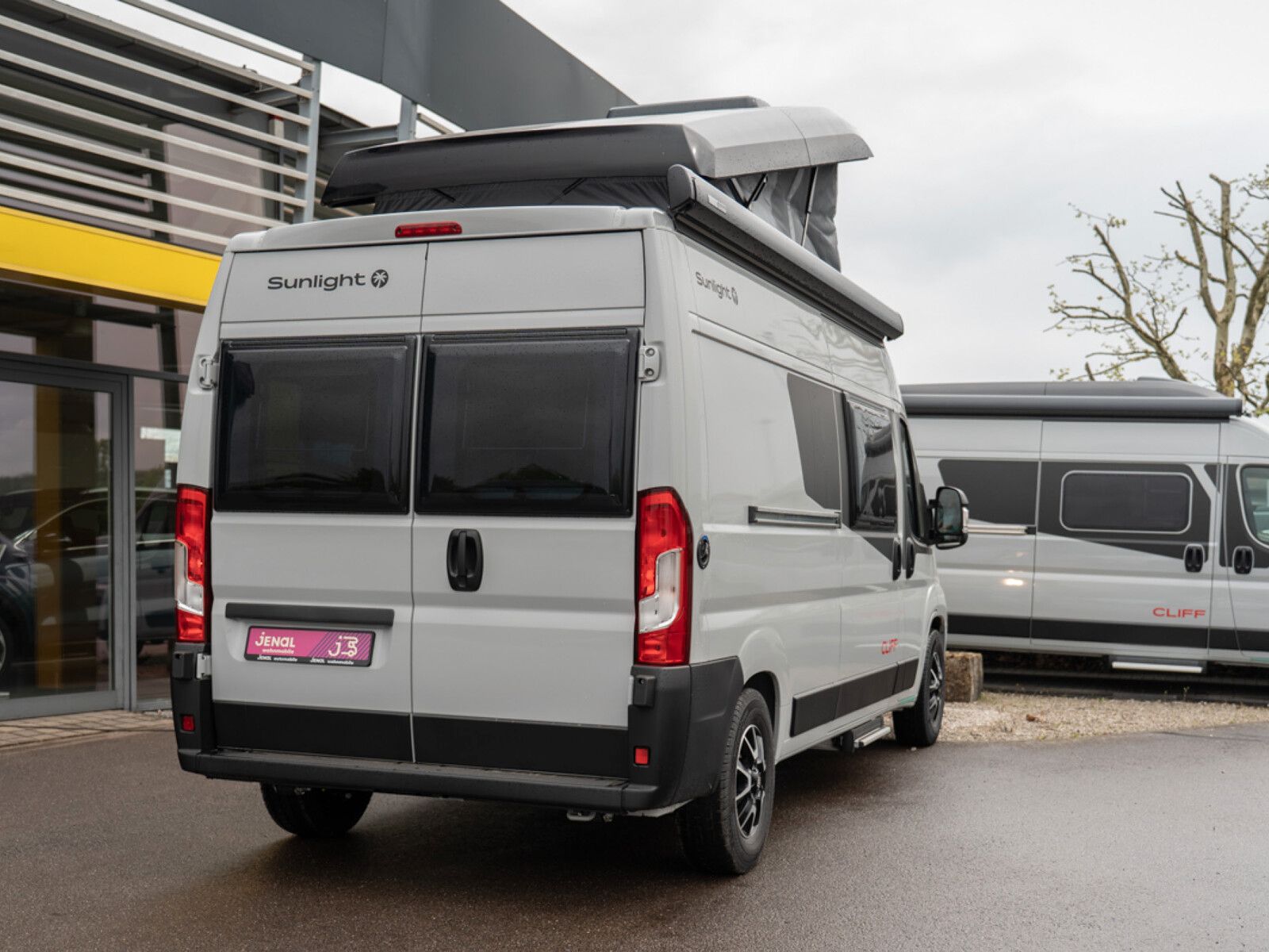 Fahrzeugabbildung Sunlight Adventure Cliff RT 600 Dachzelt, Dieselheizung!