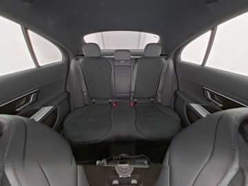 Mercedes E 200 - 7