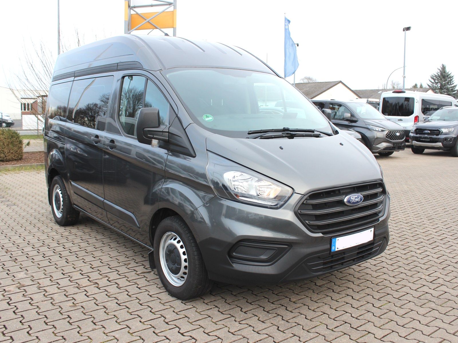 Fahrzeugabbildung Ford Transit Custom 320 L1 2,0 TDCi