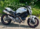 Ducati Monster 696 - DUCATI 696 MONSTER