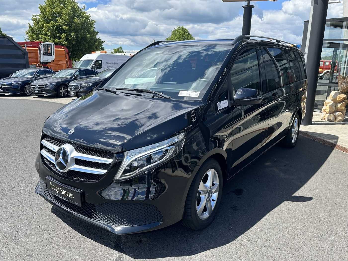Fahrzeugabbildung Mercedes-Benz V 250 d EDITION ILS Panorama Kamera 8Sitze