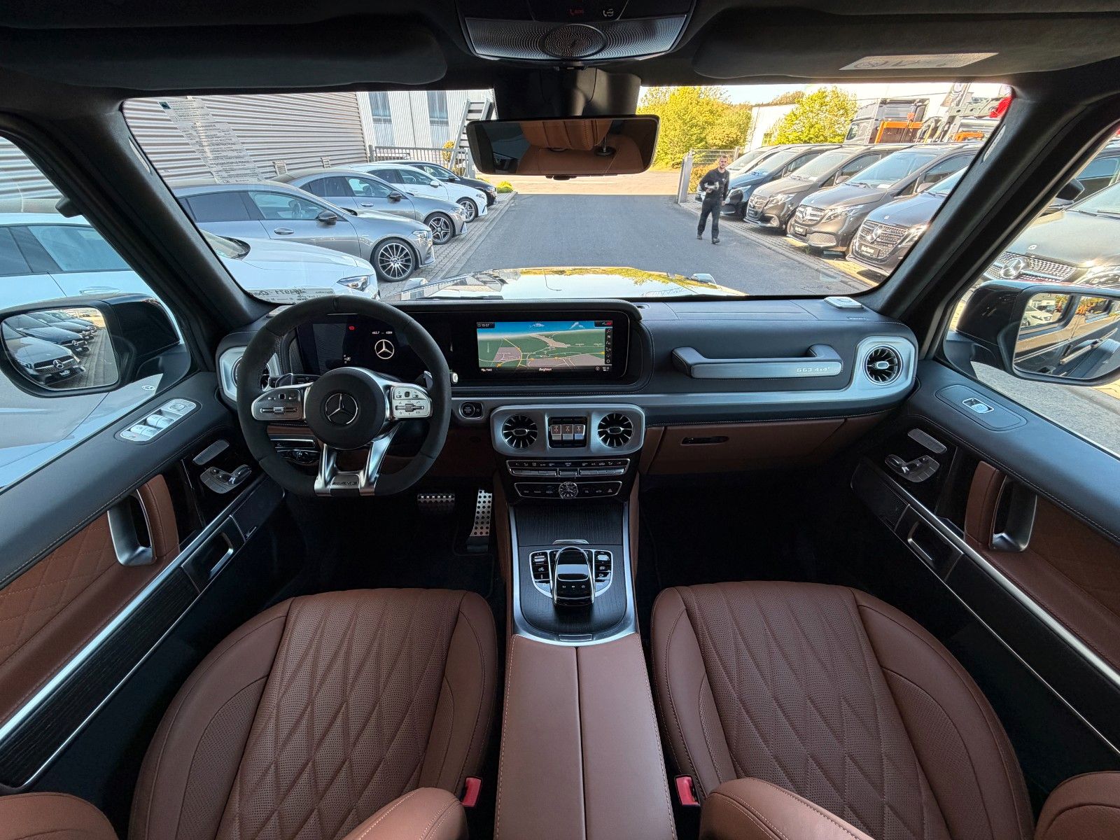 Fahrzeugabbildung Mercedes-Benz G 63 AMG 4x4² Professional+Night+Manufaktur