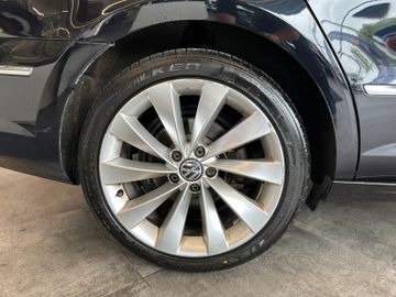 Volkswagen Passat *Sport-Paket*Tempo*Navi*PDC*BI-XENON*