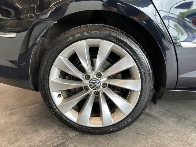 Volkswagen Passat *Sport-Paket*Tempo*Navi*PDC*BI-XENON*