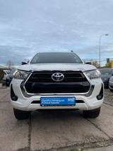 Toyota Hilux Double Cab Comfort 4x4 - gebrauchte Toyota Hilux aus dem Jahr 2023