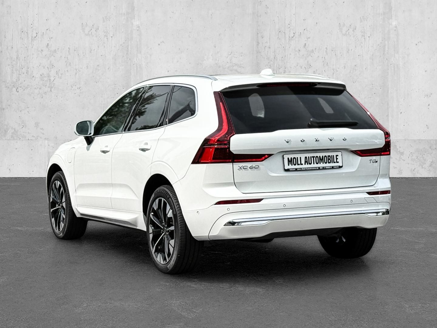 Volvo XC60 FACELIFT Ultra Bright Recharge Plug-In Hybr imagem 2