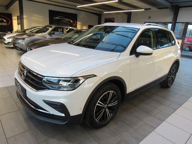 Volkswagen Tiguan Active/Navi/Klimaautomatik