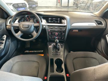 MYAUTOCENTER – Gebraucht- und Jahreswagen mit Werkstattservice in Pfaffenhofen Audi A4 Avant Attraction *BI-XENON*KLIMAAUTOM*ALLRAD*