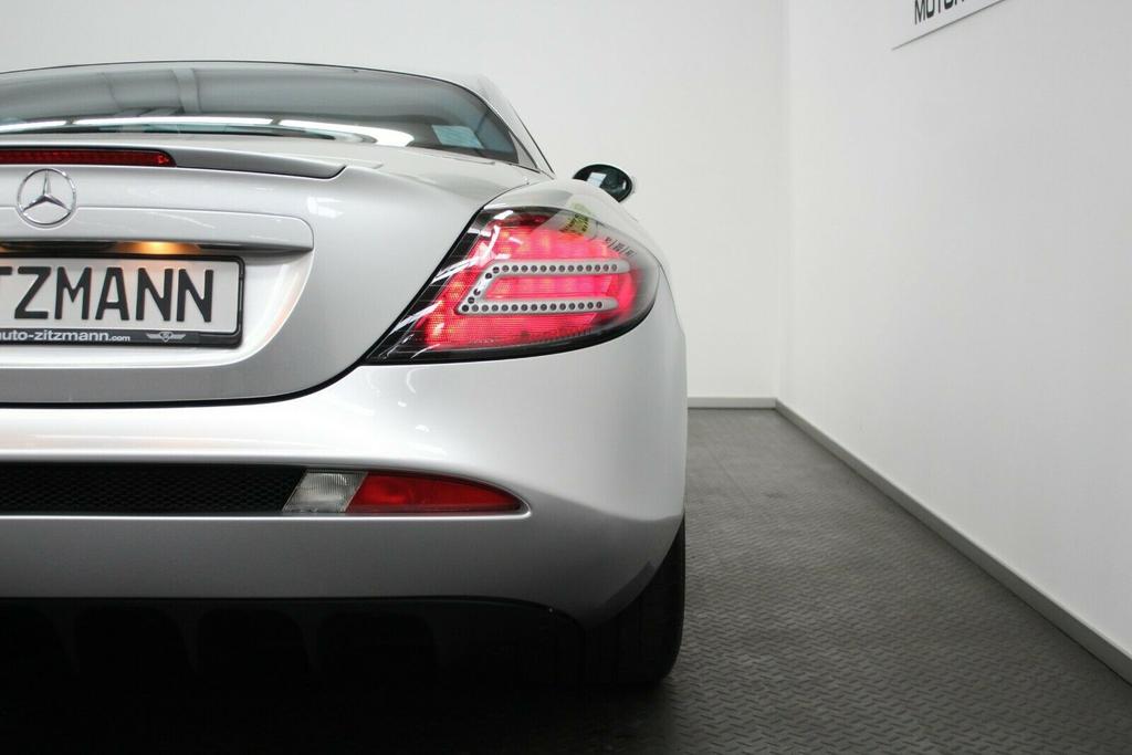 Mercedes-Benz SLR