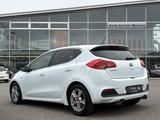 Kia Ceed 1.4 TSI Dream Team KAMERA/NAVI/SHZ/LENKHZ - gebrauchte Kia cee'd / Ceed aus dem Jahr 2015