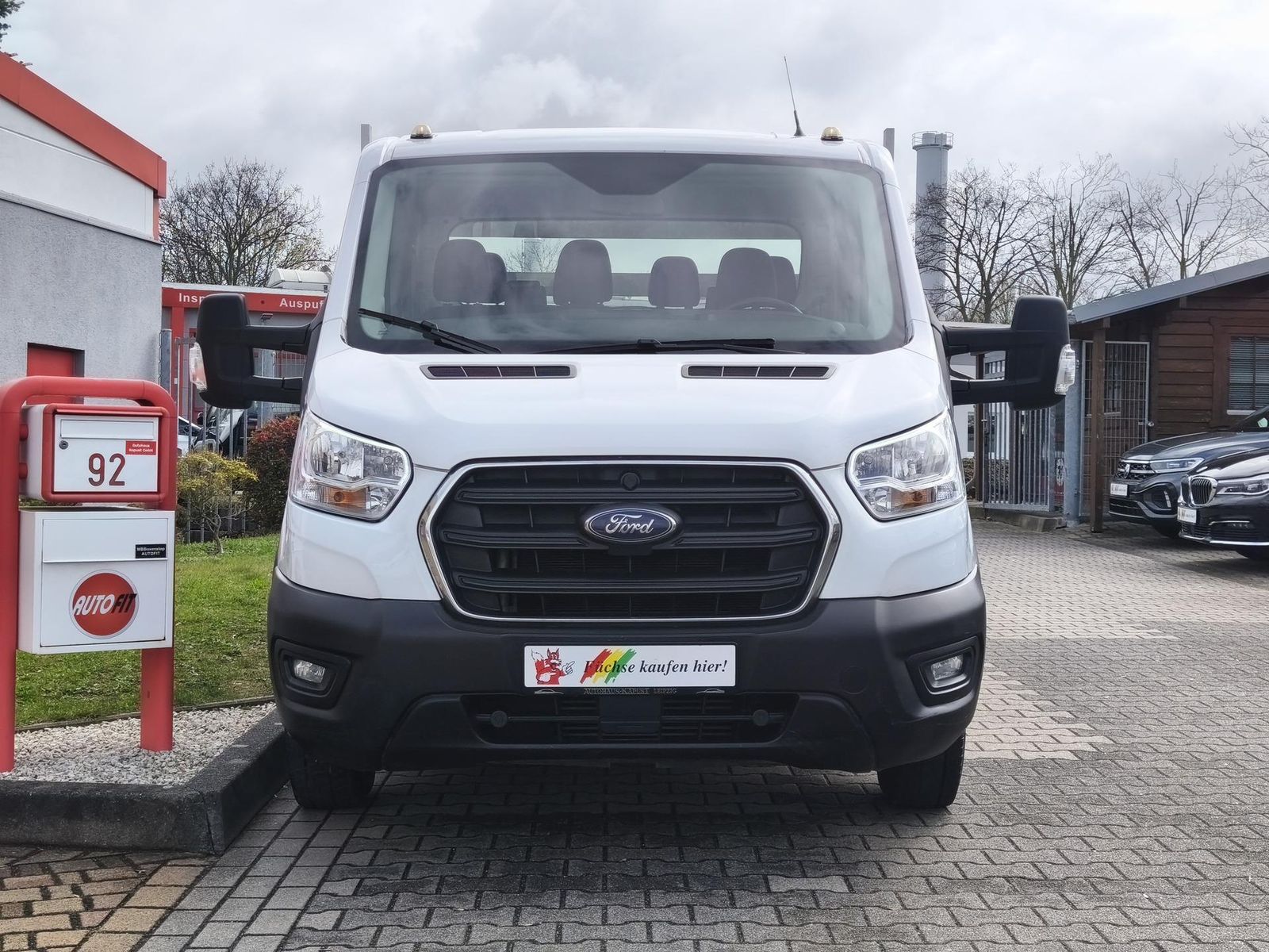 Fahrzeugabbildung Ford Transit Pritsche 350 L3 DK/Zwillingsreif/3t Ahk