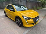 Peugeot 208 PureTech 100 Stop&Start EAT8 5 porte - Peugeot 208 mit Halbautomatikschaltung