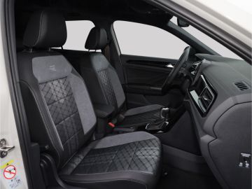 Volkswagen T-Roc R-Line Black Style 1.5 TSI DSG AHK Pano Ka