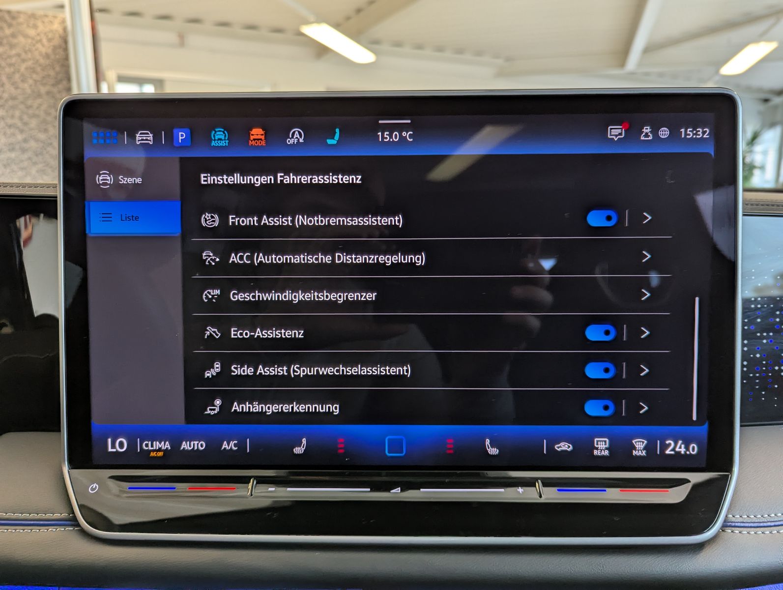 Fahrzeugabbildung Volkswagen Tiguan 2.0TDI R-Line 4M Pano Black Matrix AHK 20