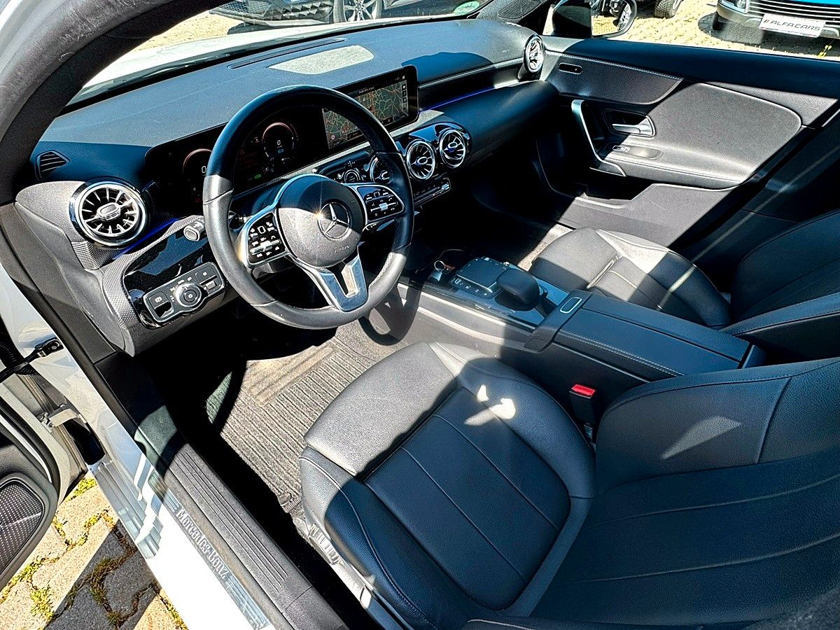 Mercedes-Benz A 250 e DCT/PANO/VOLL SHEFT/STHZ/360CAM foto 8