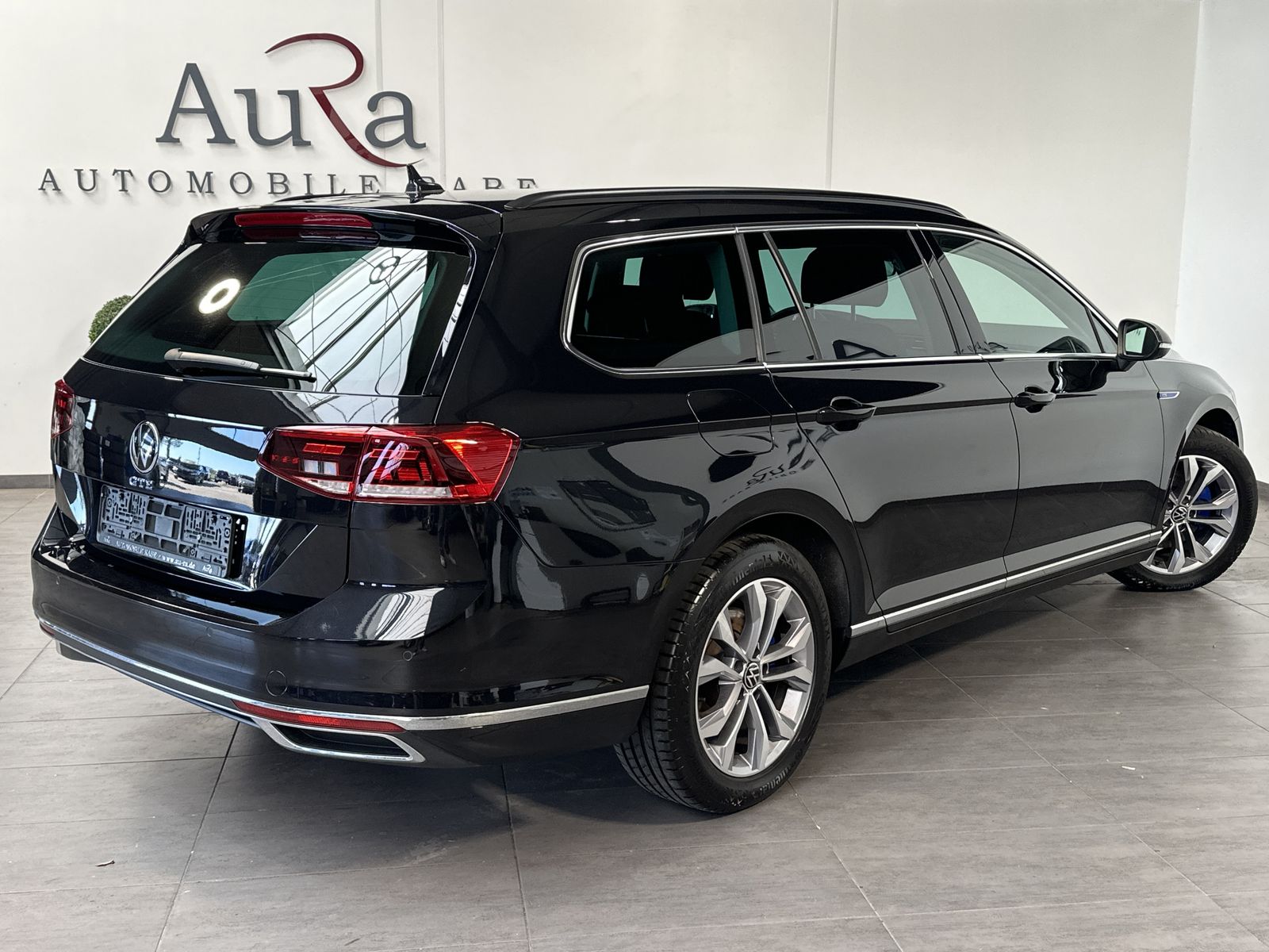 Fahrzeugabbildung Volkswagen Passat Variant 1.4 TSI DSG GTE NAV+LED+AHK+ACC