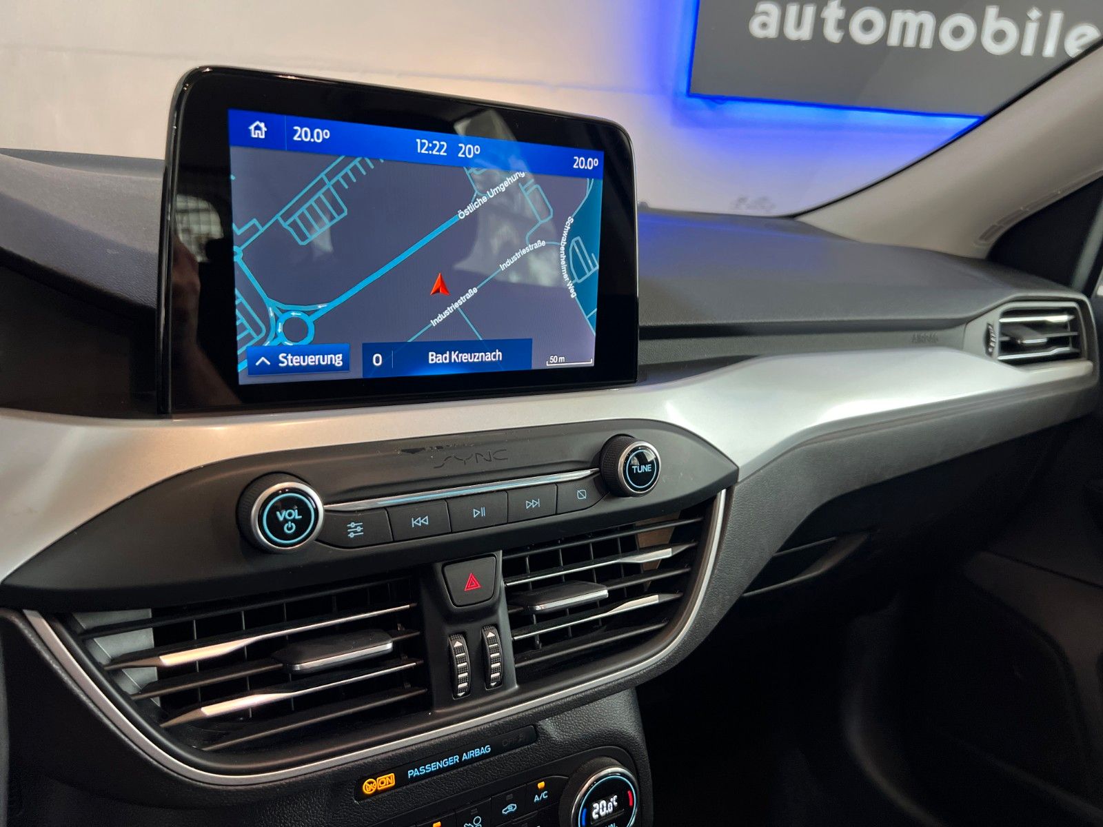 Fahrzeugabbildung Ford Focus Turnier  1,5 TDCI *E-HECKKLAP *SPUR*DAB*