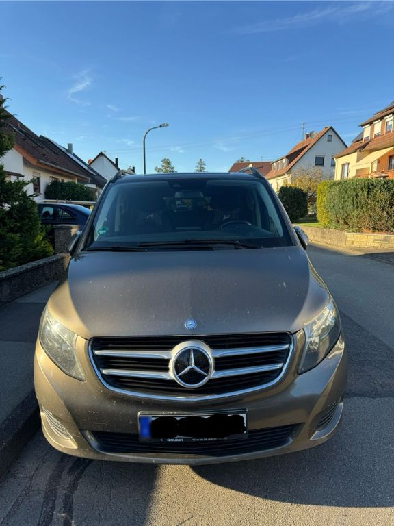 Image of Mercedes-Benz E 250
