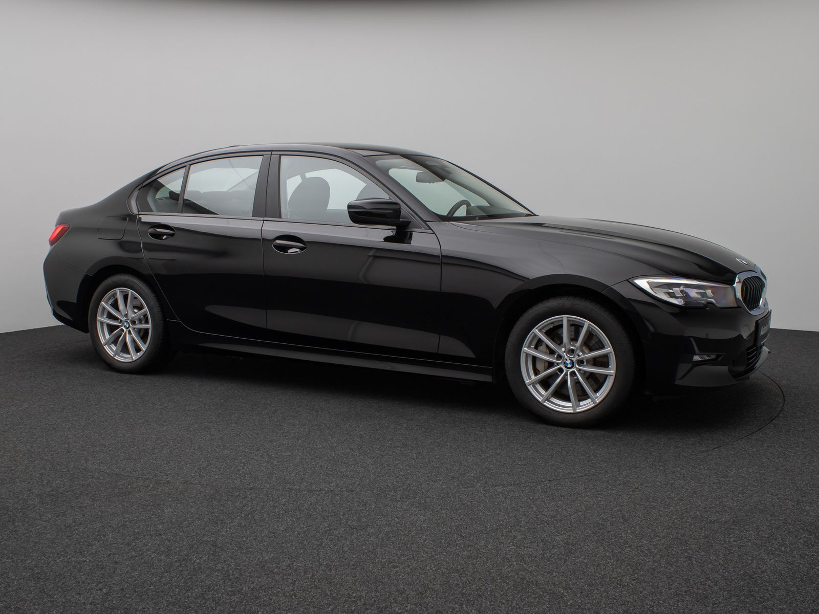 Fahrzeugabbildung BMW 330e ACC Alarm DAB CockpitPr HiFi PDC WLAN Sport