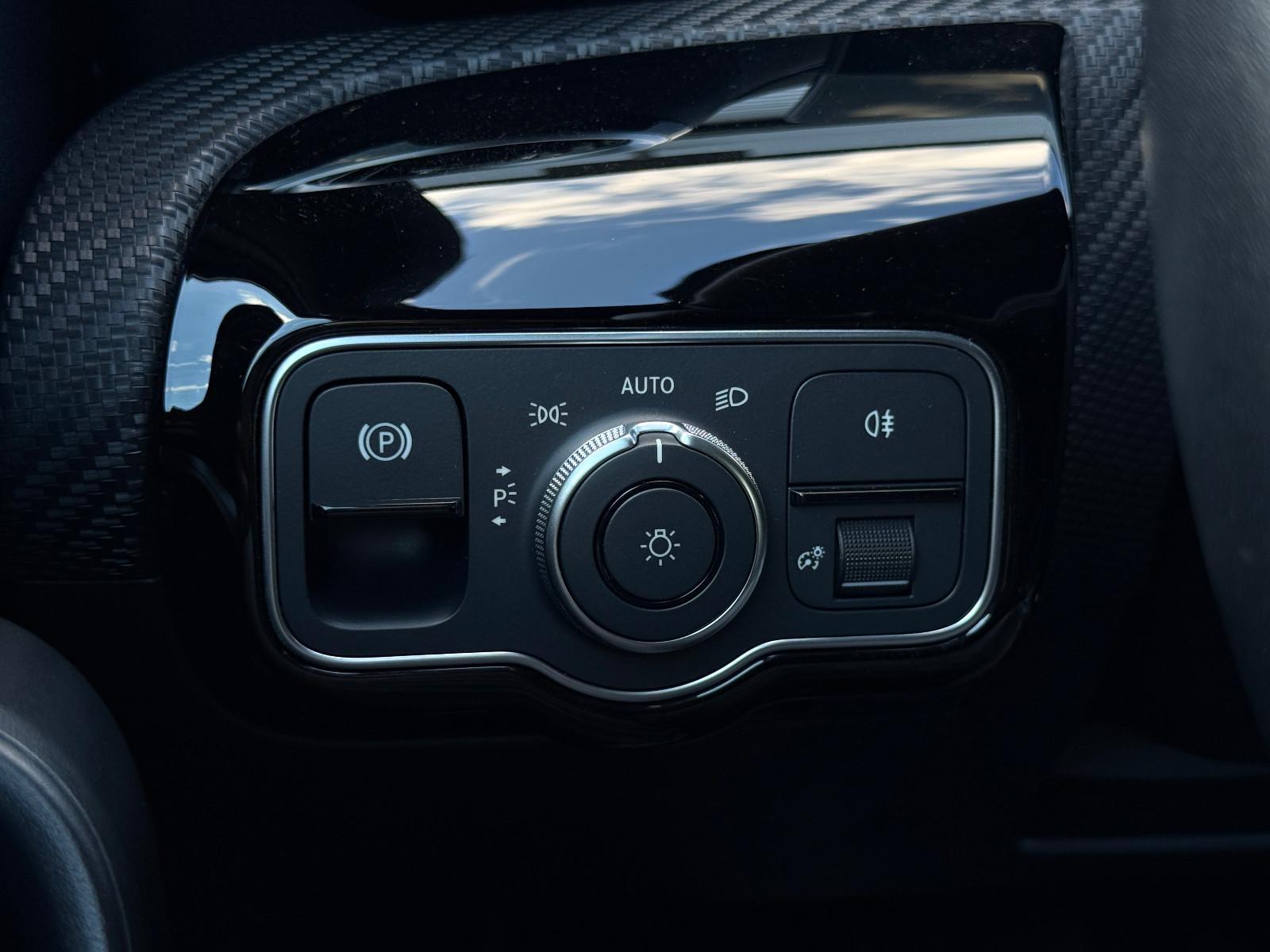 Mercedes-Benz A-Class d Advanced Aut LED SHZ Navi Kamera T-Leder, миниатюра 11