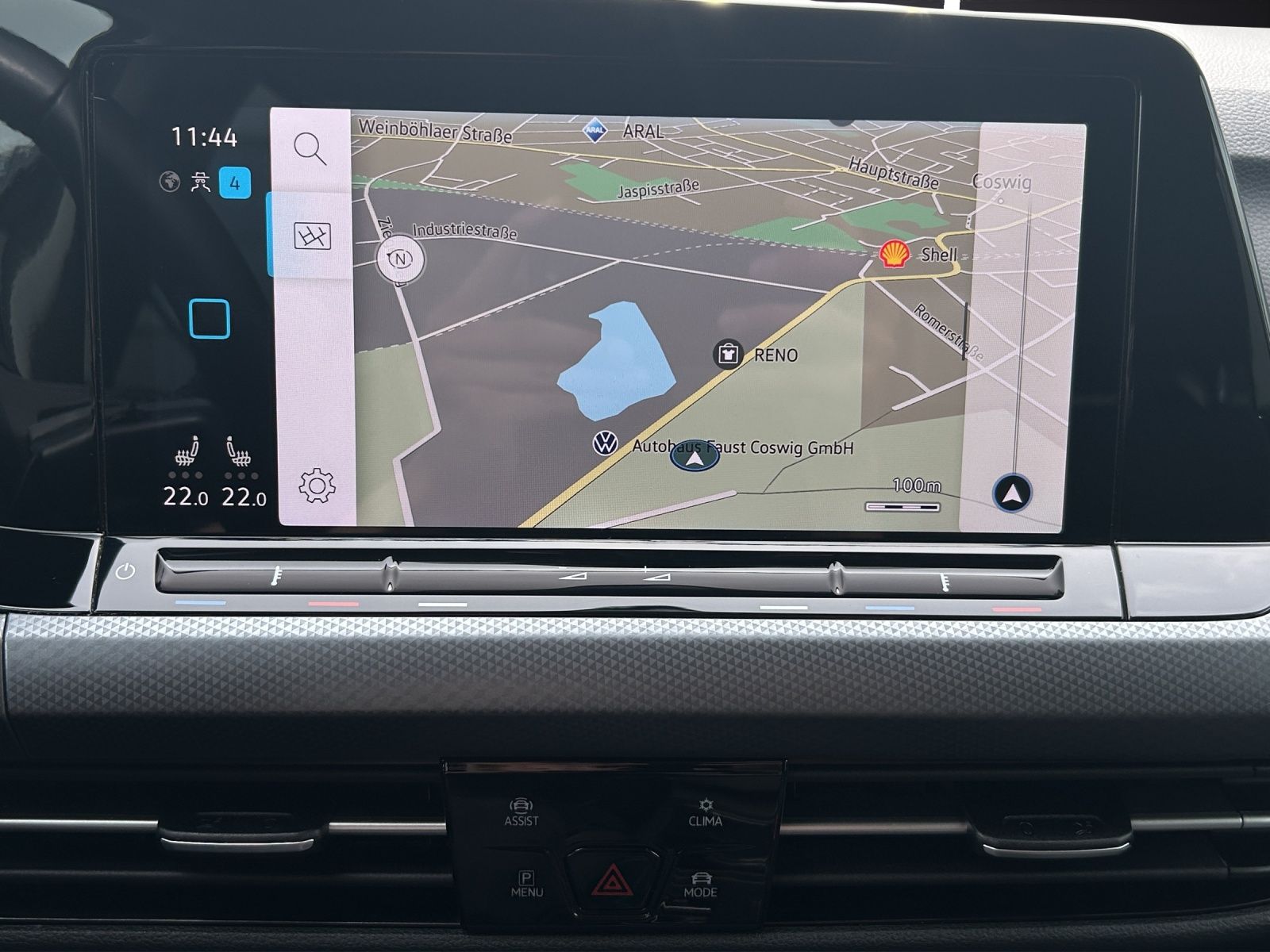 Fahrzeugabbildung Volkswagen Golf VIII TDI Active DSG LED Navi AHK ACC RFK SH
