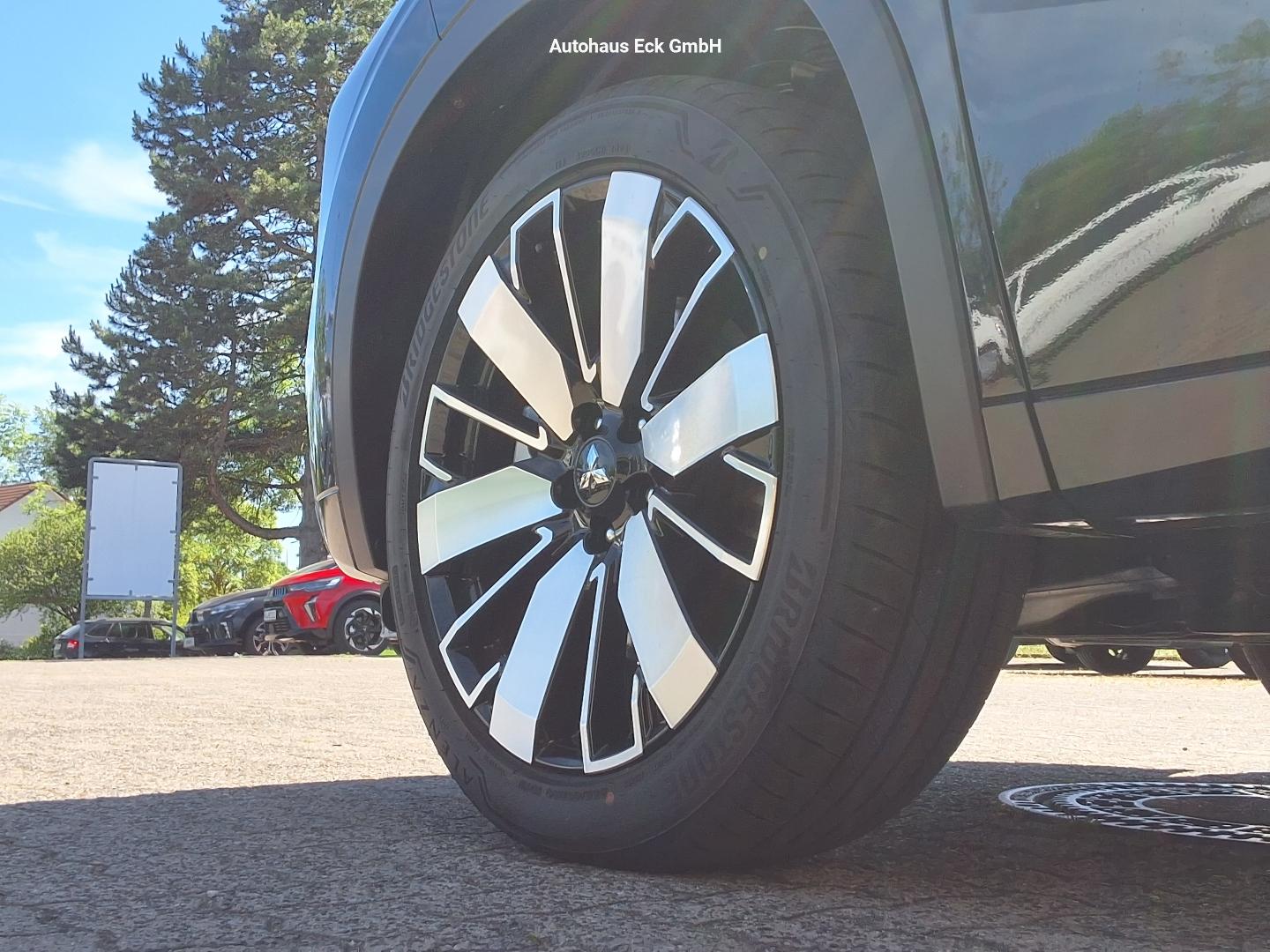 Mitsubishi Outlander Plug-In Hybrid 2.4L TOP Luxury 2-Farb