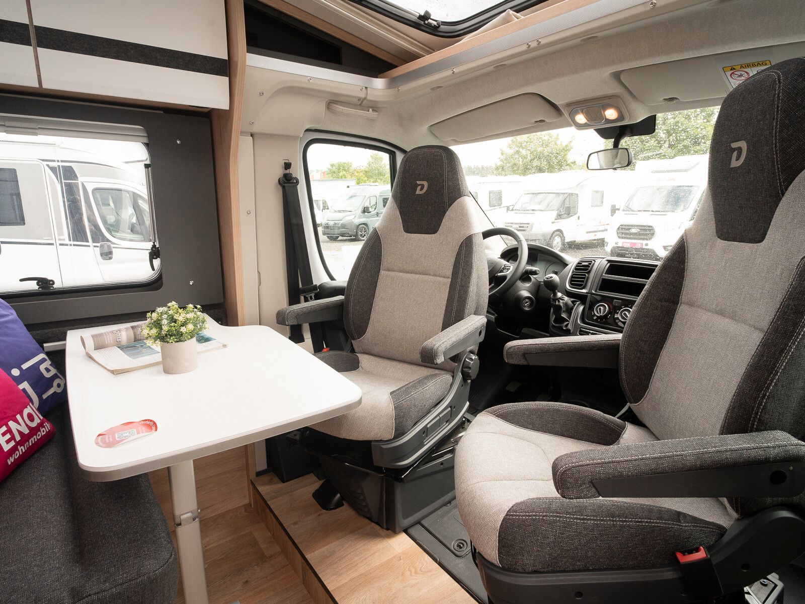 Fahrzeugabbildung Dethleffs Globebus Camp T 1
