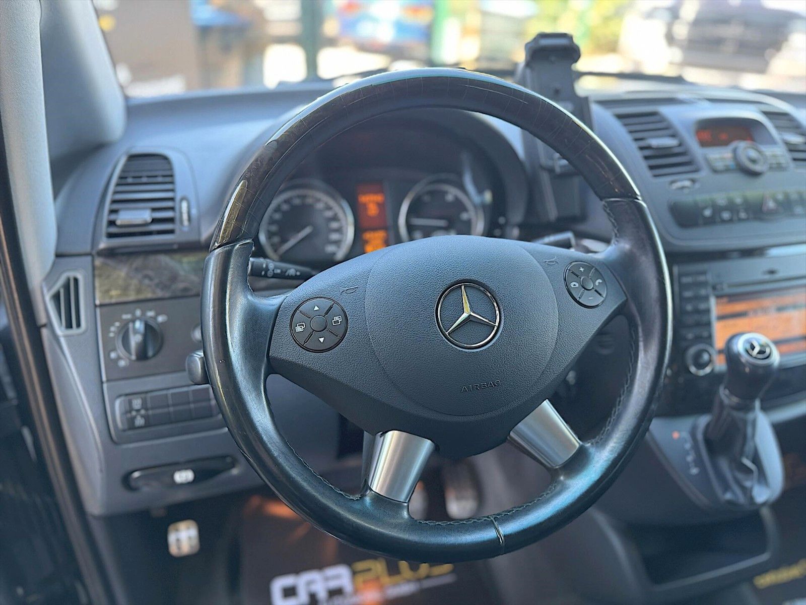 Fahrzeugabbildung Mercedes-Benz Viano 3.0 CDI Avantgarde Edition 125 lang *Pano*