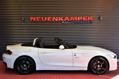 Fahrzeugabbildung BMW Z4 Roadster sDrive 23iA M-Sport Leder Navi PDC