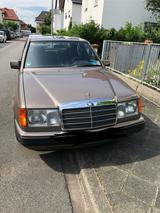 Mercedes-Benz Mercedes Benz W 124 e200 Oldtimer - aus 1990: Mercedes