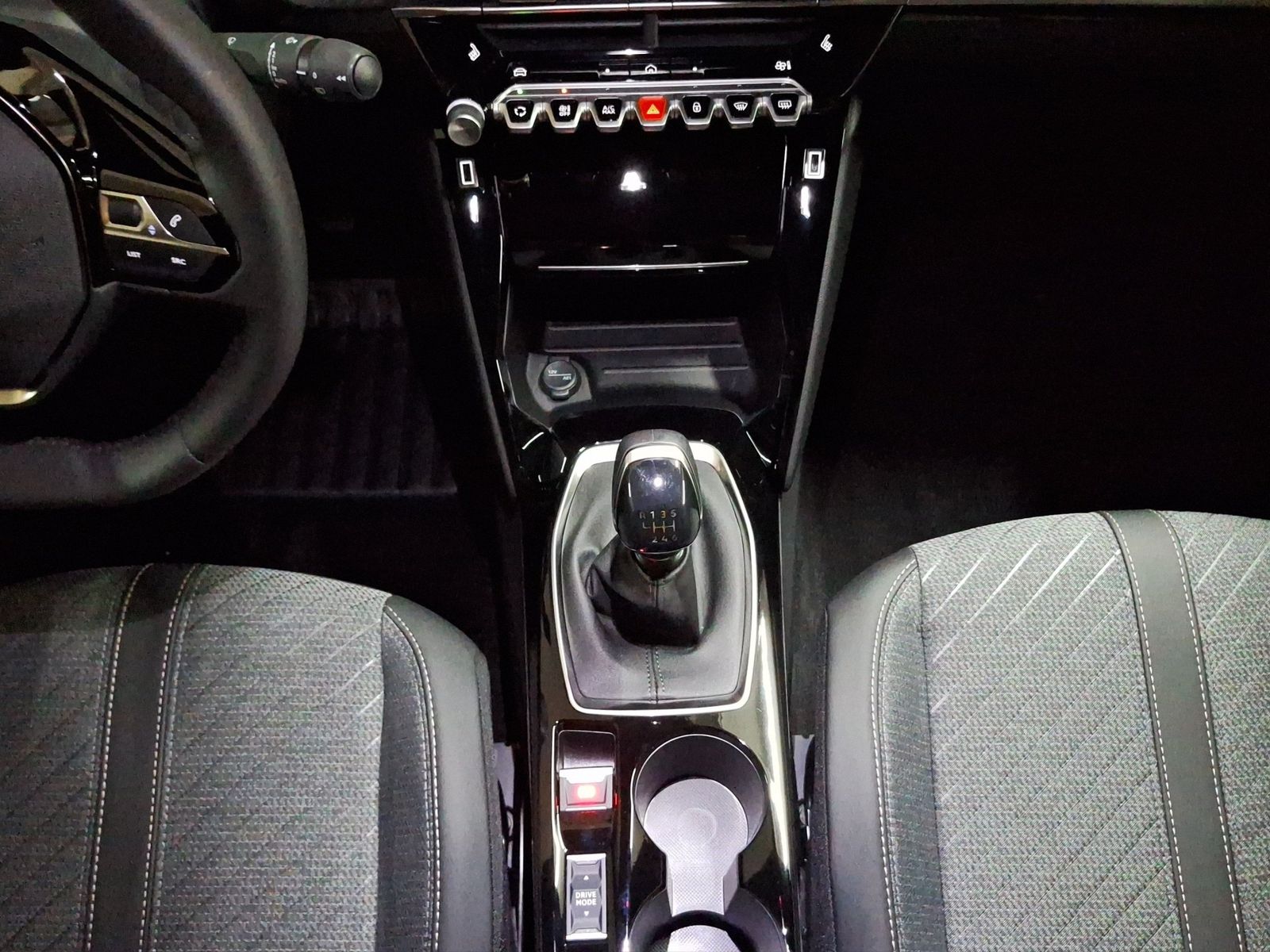 Peugeot 2008 - Bild 14