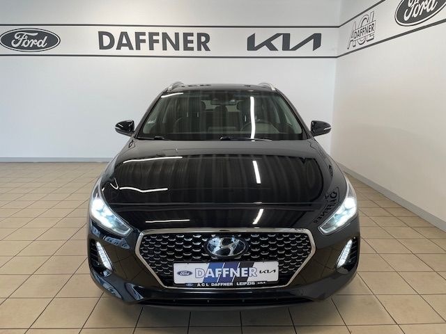 Fahrzeugabbildung Hyundai i30 cw Premium LED totWinkelASS DAB Tempomat